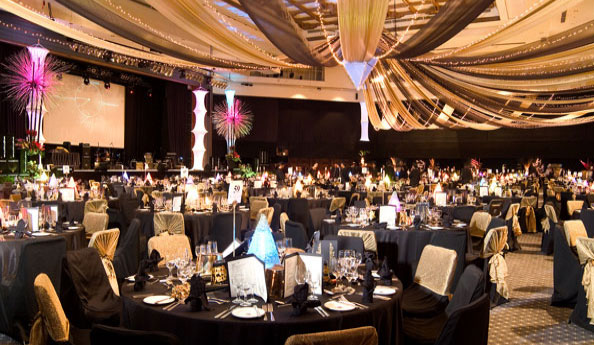 nusa-indah-hall-roundtable