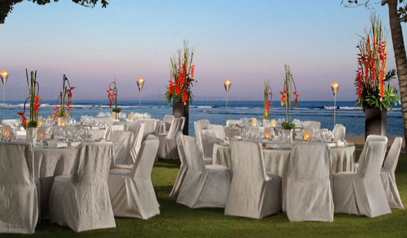 themedinner-outdoor